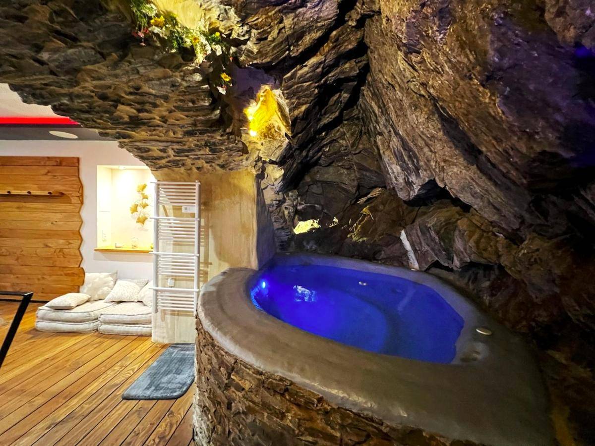 Autre vue interieure - Spa Troglodyte avec Cour, à 20m des Plages, LoveRoom avec Jacuzzi ''Le Ginkgo'' - Collioure