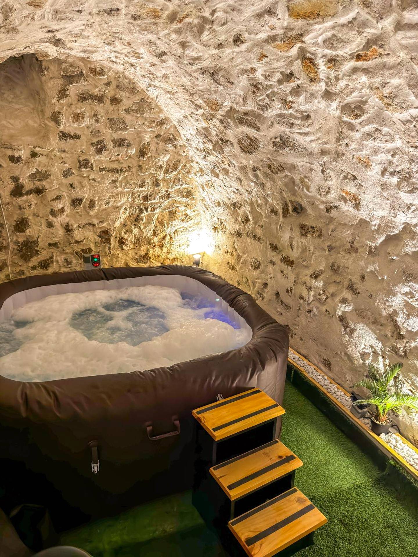 Photo du logement - Logement entier Le Spa des Voutes Jacuzzi Cinéma - Saint - Maximin - la - Sainte - Baume