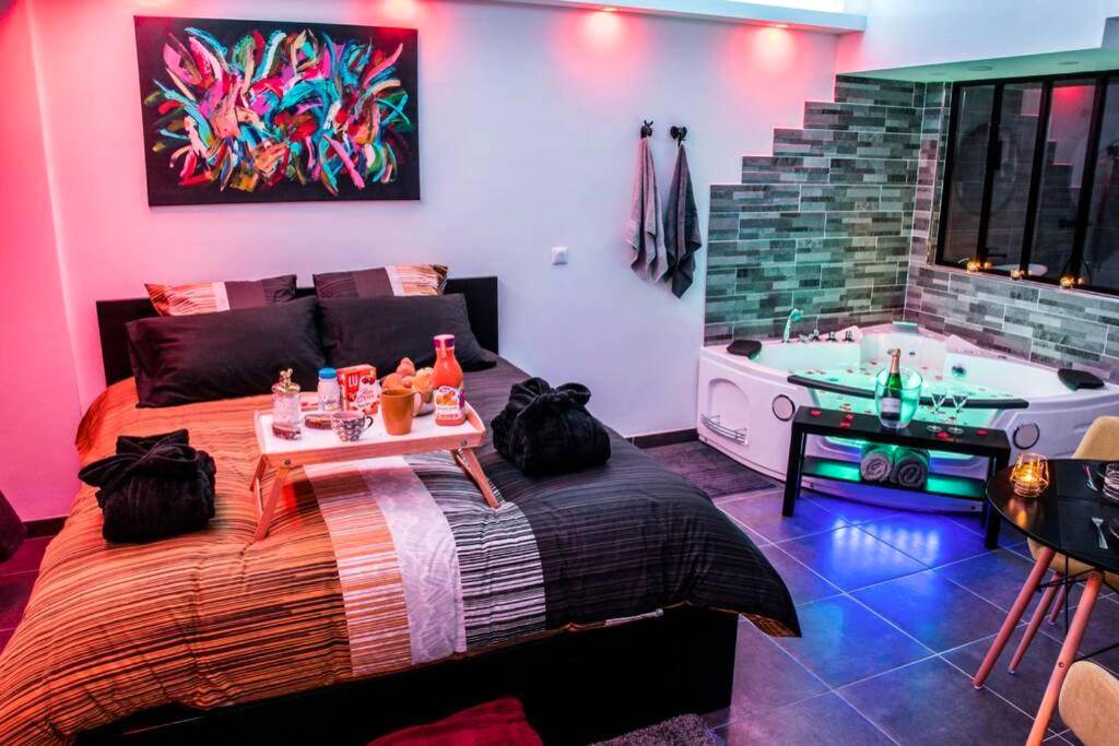 Photo du logement - LE SPAMOUREUX bien - être a deux - Boussy - Saint - Antoine