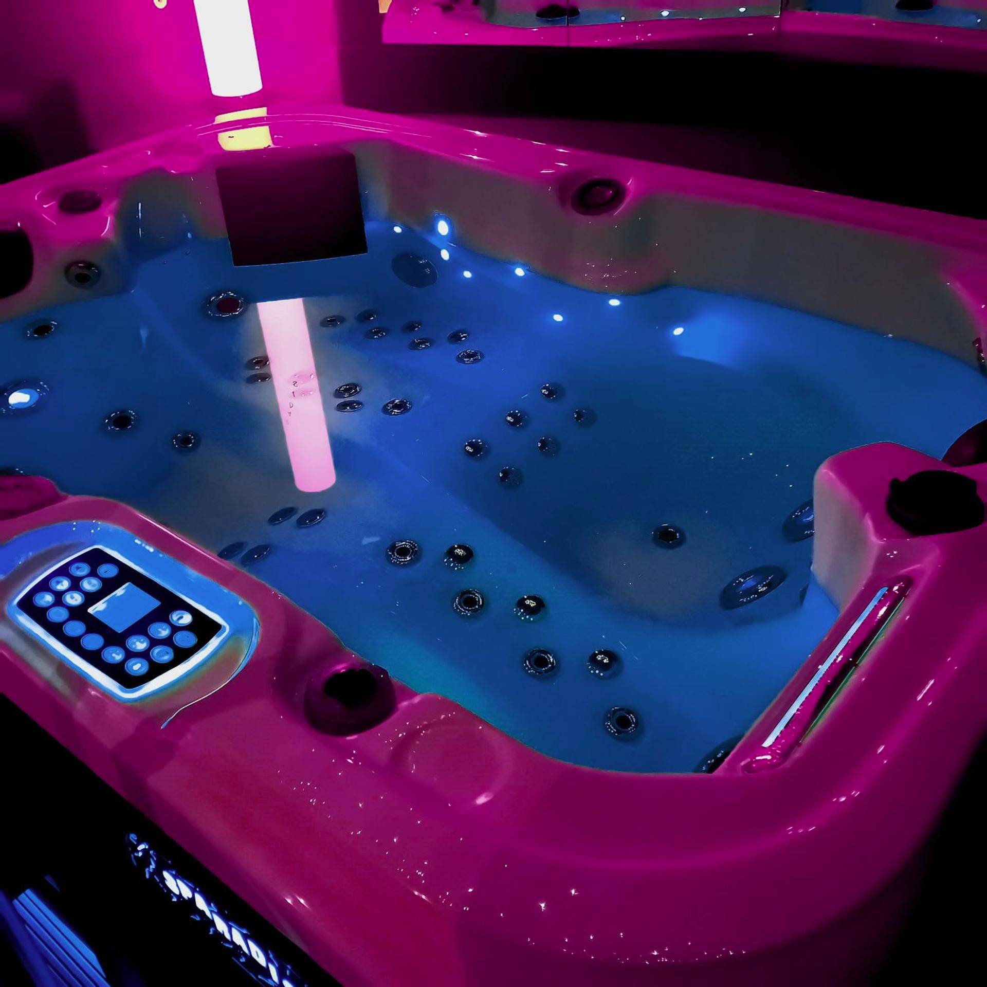 Photo du logement - Love room Sparadis Laval 53 Studio avec jacuzzi privatif - Laval