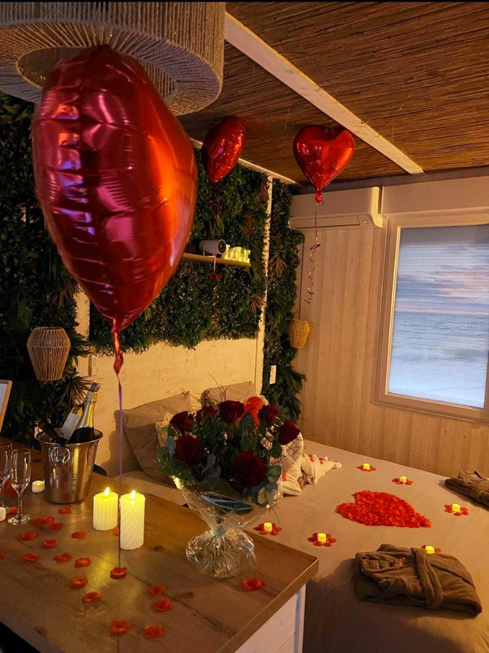 Photo du logement - Les Spas de la mer, Suite & Spa, Love room, Plein Cœur du Grau