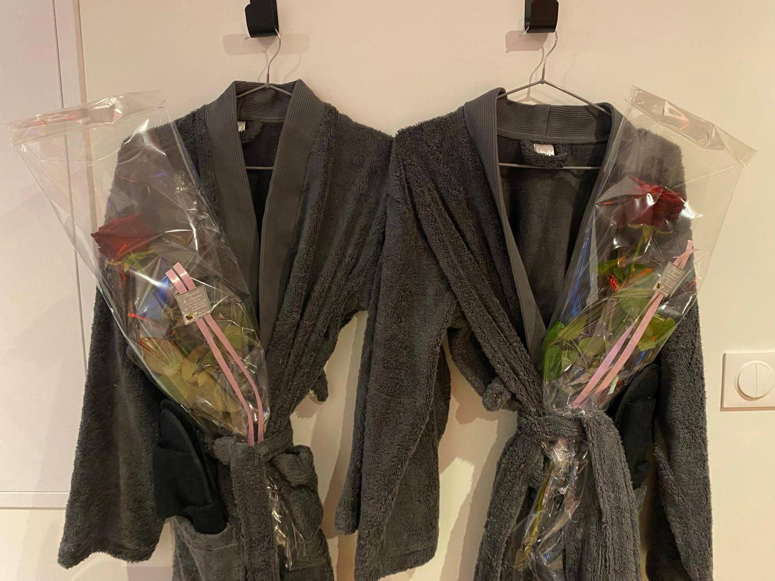 Photo du logement - SPICY LOVE - proche Nice et Cannes - Jacuzzi privatif - French Riviera - luxe - suite romantique