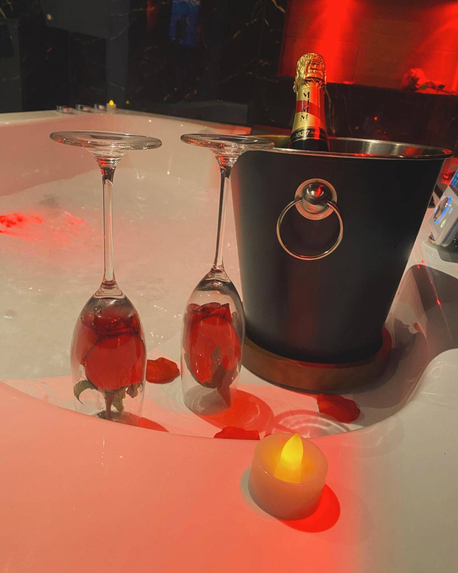 Photo du logement - SPICY LOVE - proche Nice et Cannes - Jacuzzi privatif - French Riviera - luxe - suite romantique