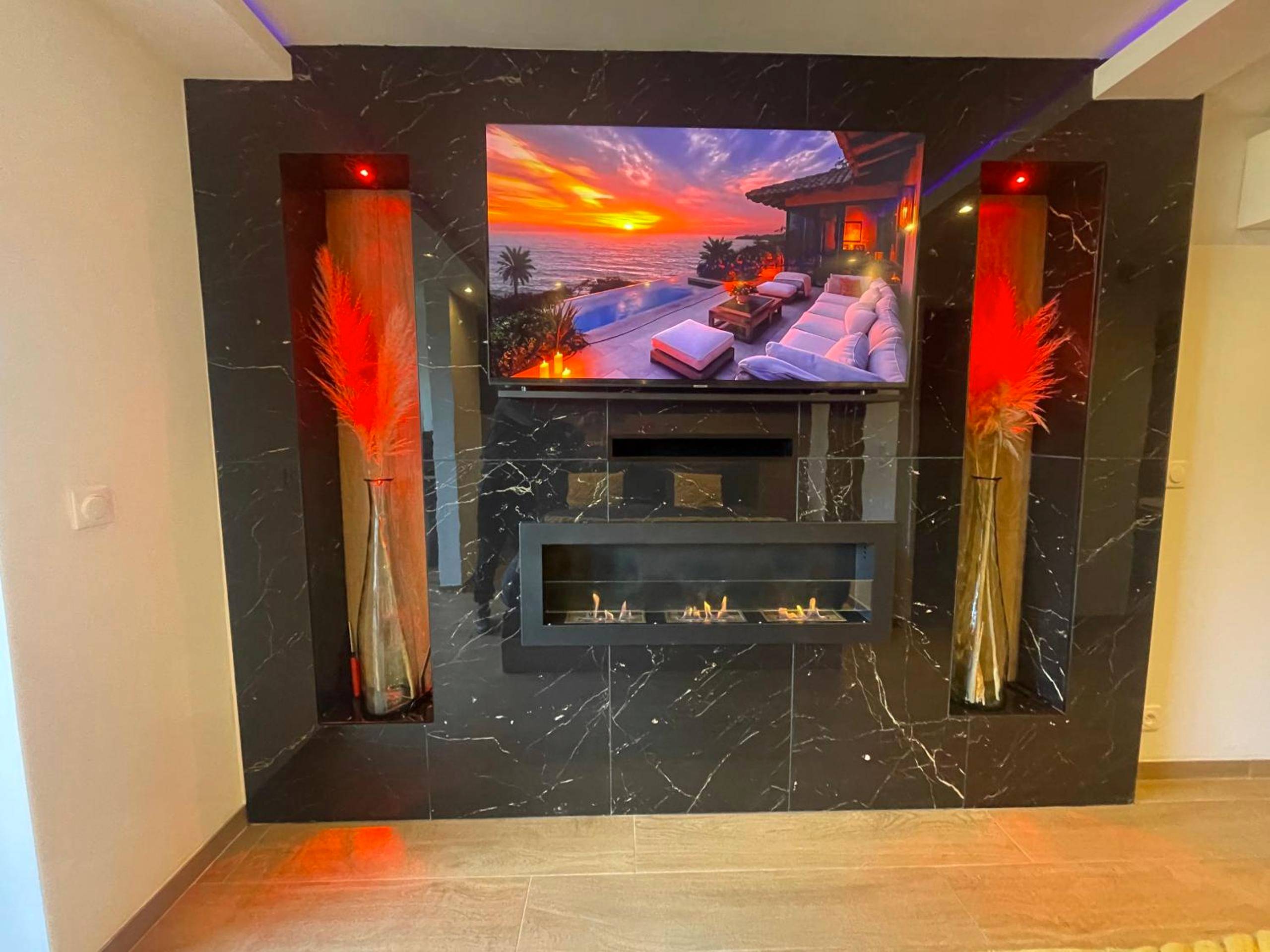 Photo du logement - SPICY LOVE - proche Nice et Cannes - Jacuzzi privatif - French Riviera - luxe - suite romantique