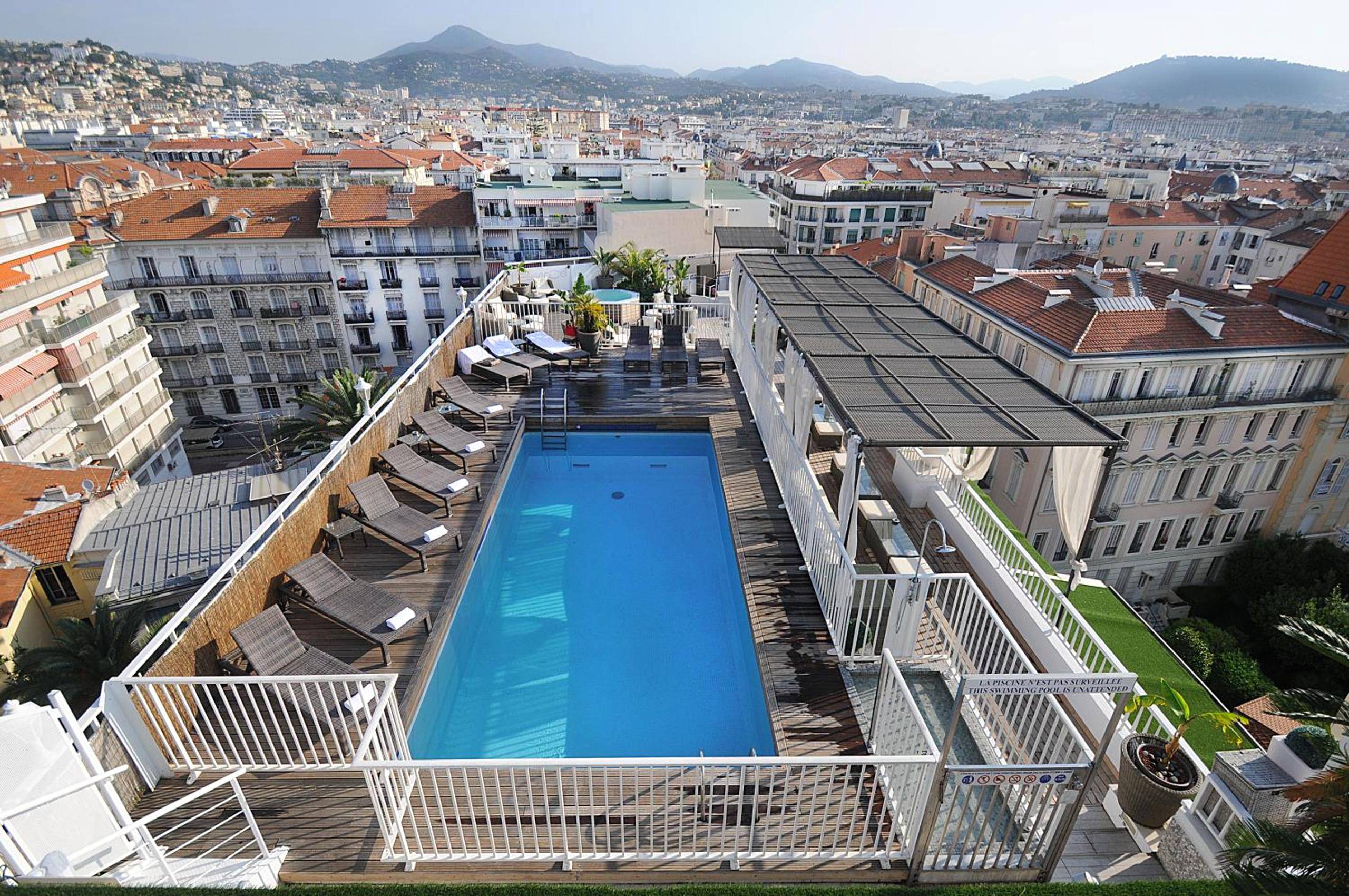 Piscine sur toit - terrasse avec vue panoramique - Splendid Hotel & Spa Nice