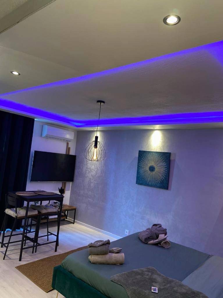 Photo du logement - Appartement La Splenzia SPA Jacuzzi wifi clim - Avignon