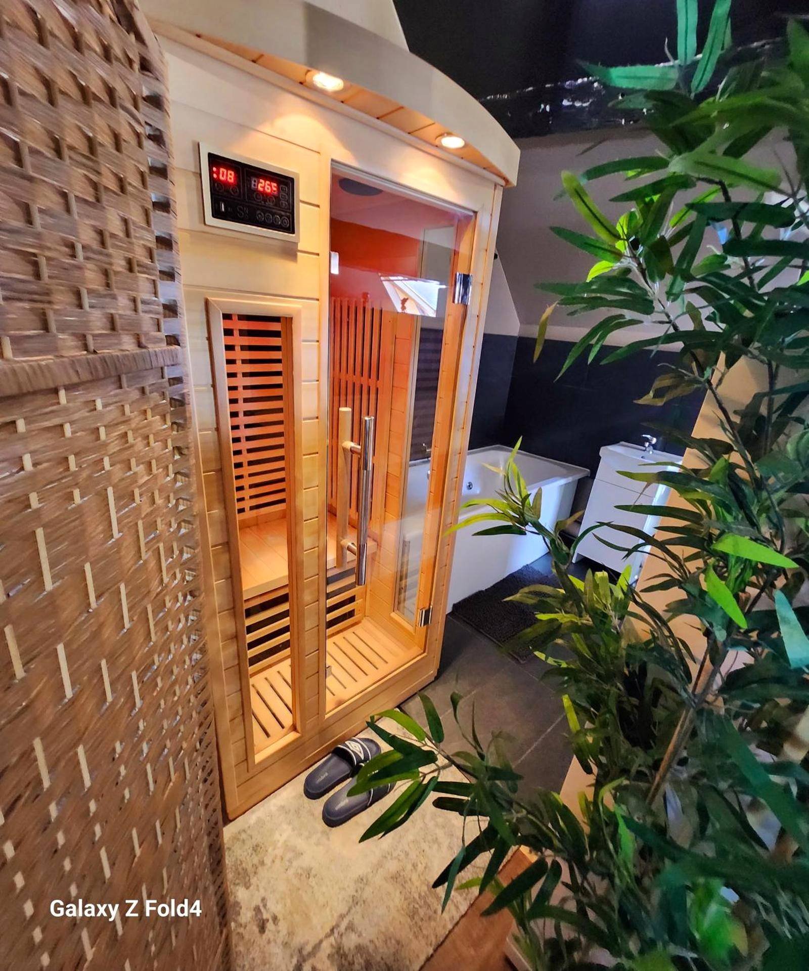 Vue du logement - Love Room Condé - Sainte - Libiaire - StarWars SAUNA Jacuzzi balneo à 10 minutes de Disneyland