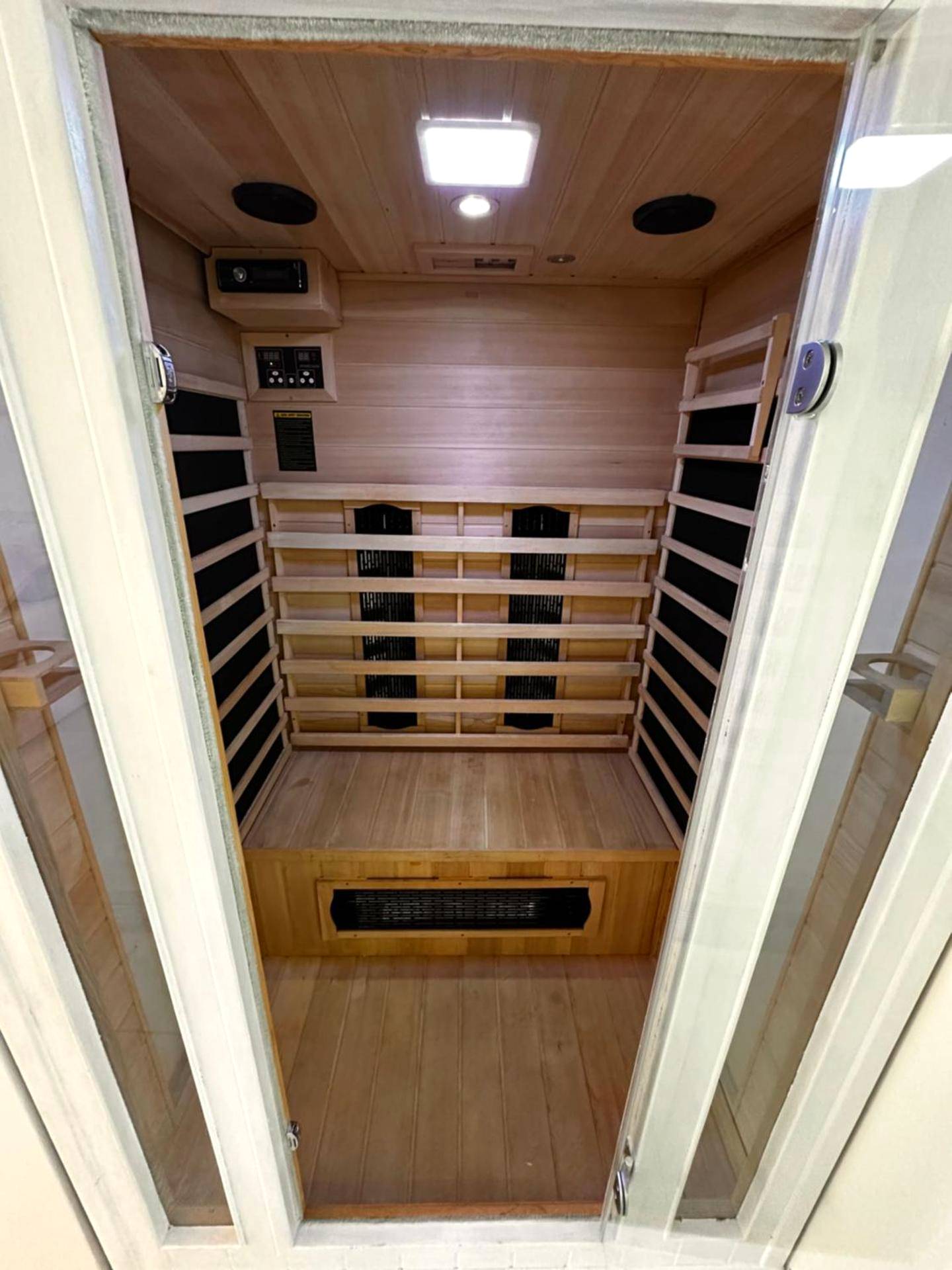 Sauna infrarouge privatif en bois - Studio tout confort pour Amoureux, proche Metz