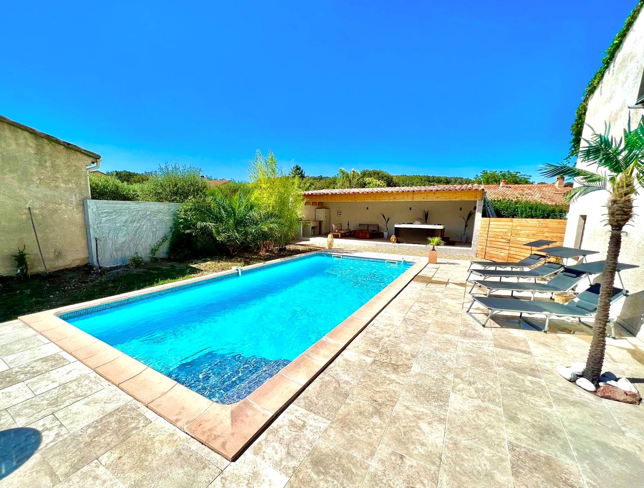 Photo du logement - Studio avec jacuzzi et piscine