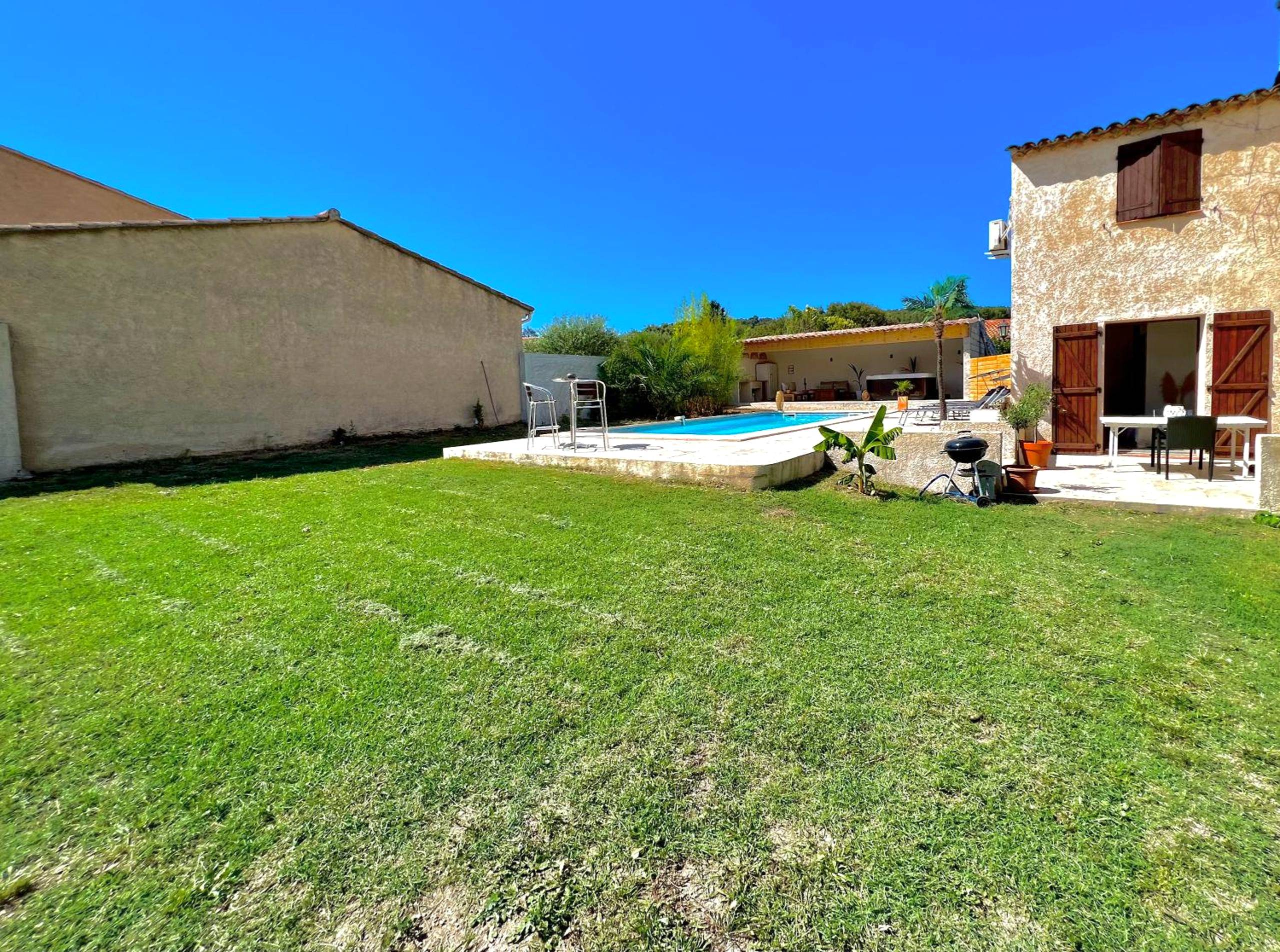 Photo du logement - Studio avec jacuzzi et piscine