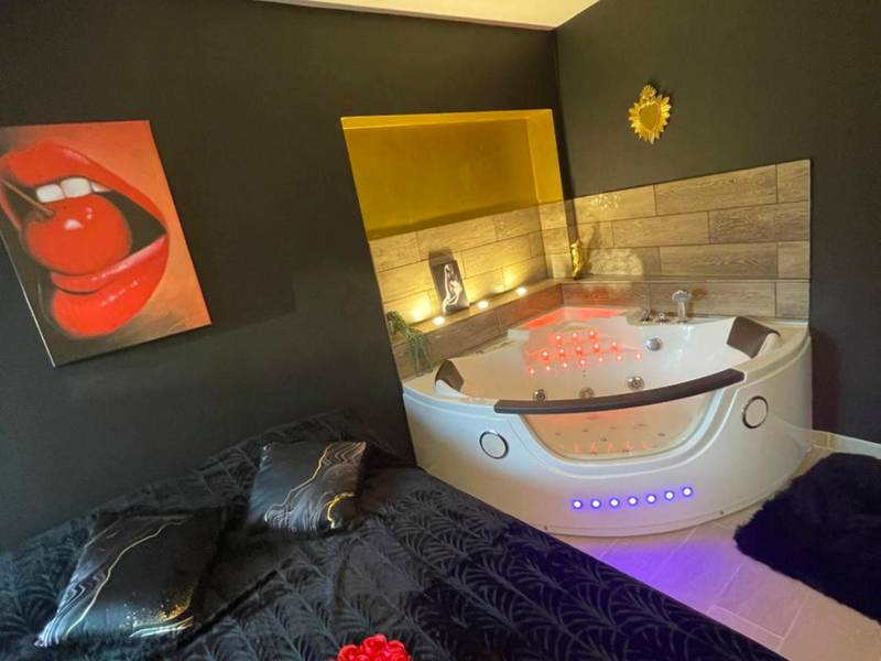 Vue du logement - Love Room Pézenas - Studio M romantisme et élégance