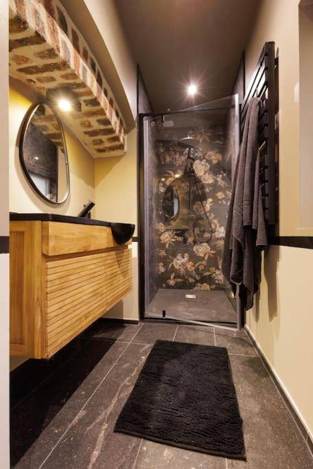 Photo du logement - La suite du 21 - jacuzzi - sauna - centre ville - Bourg - en - Bresse