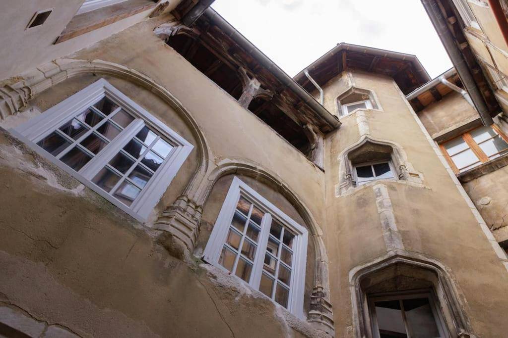 Photo du logement - La suite du 21 - jacuzzi - sauna - centre ville