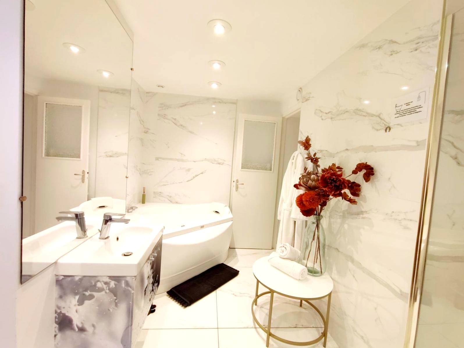 Photo du logement - Suite 50 Nuances avec Balnéothérapie pour 2