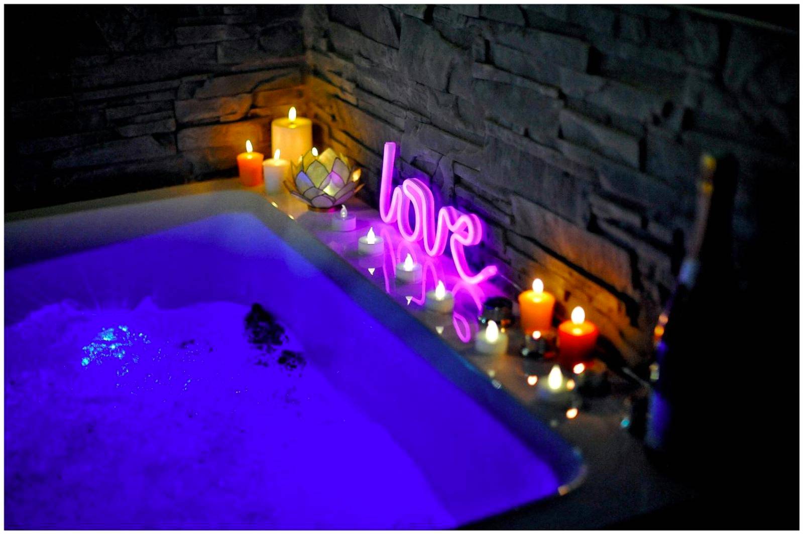 Photo du logement - La Suite 7ième ciel étoilé, SPA XXL, Lit sous les étoiles, 5 min centre