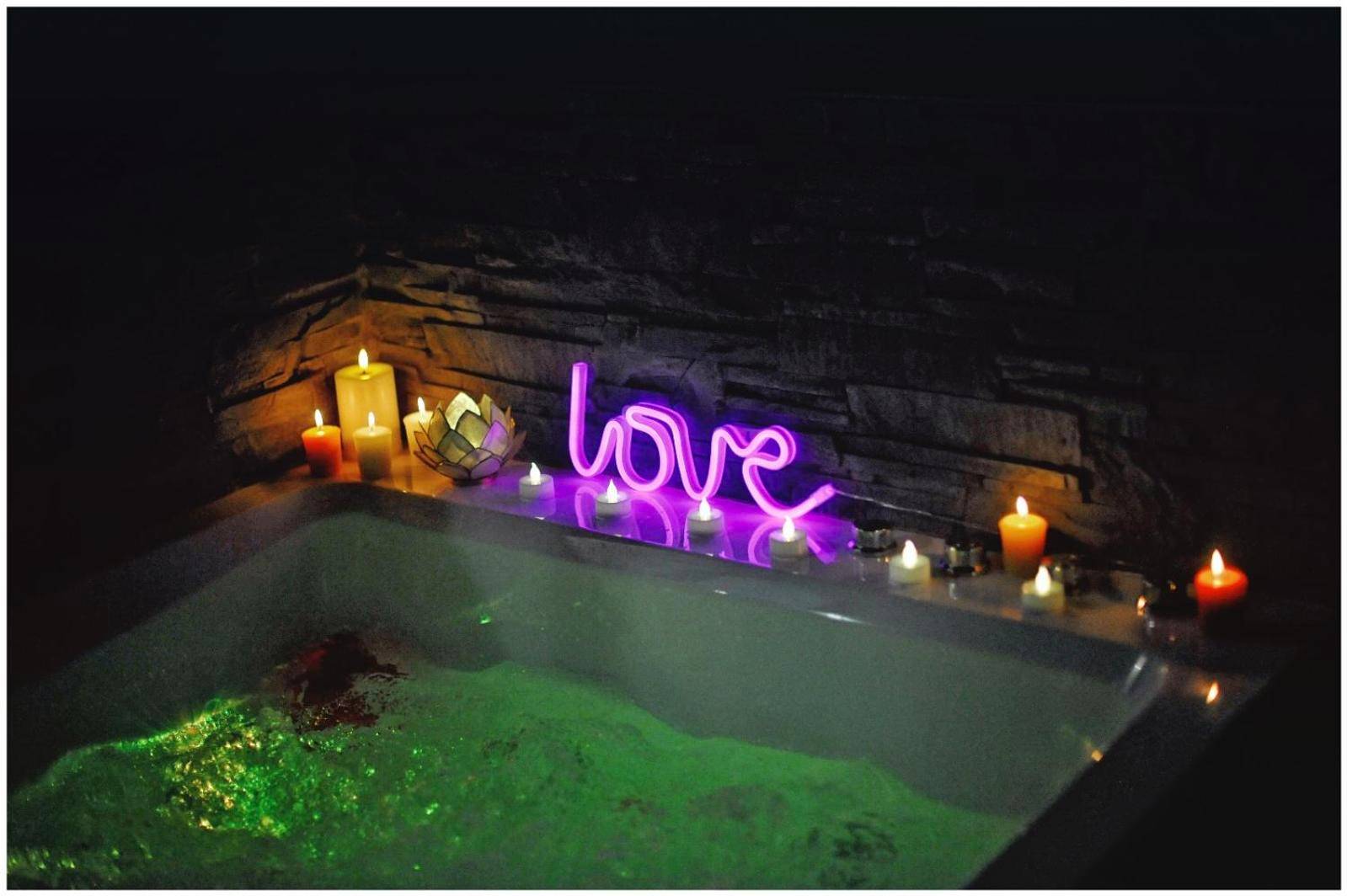 Photo du logement - La Suite 7ième ciel étoilé, SPA XXL, Lit sous les étoiles, 5 min centre