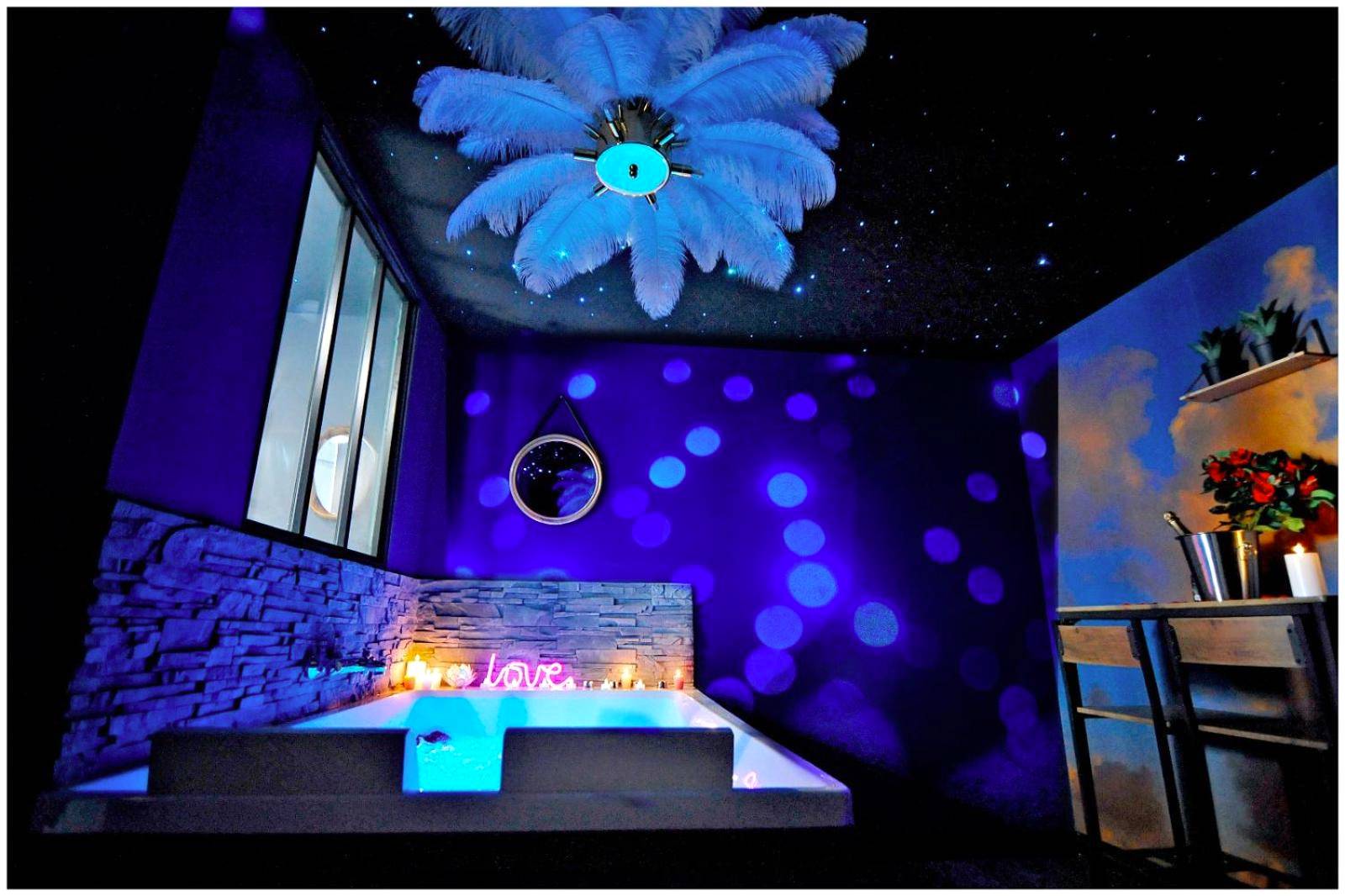 Photo du logement - La Suite 7ième ciel étoilé, SPA XXL, Lit sous les étoiles, 5 min centre