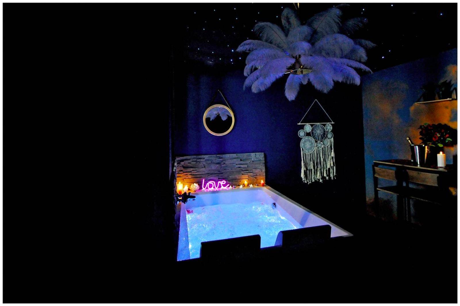 Photo du logement - La Suite 7ième ciel étoilé, SPA XXL, Lit sous les étoiles, 5 min centre