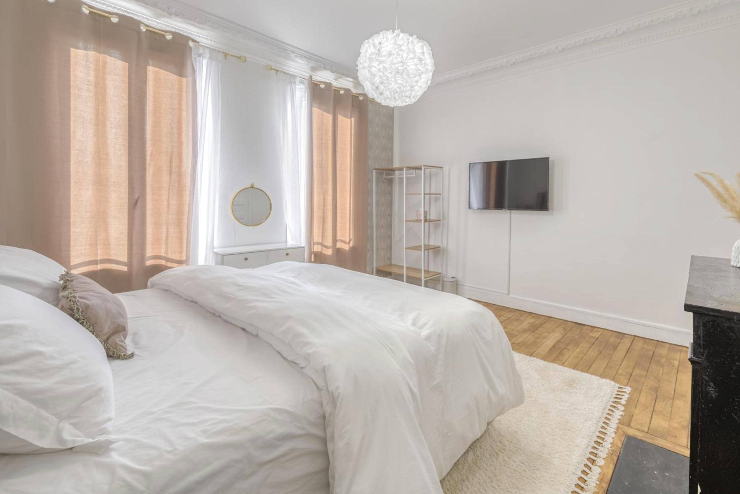 Photo du logement - Suite 90m2 avec Jacuzzi jardin Proche Paris CDG