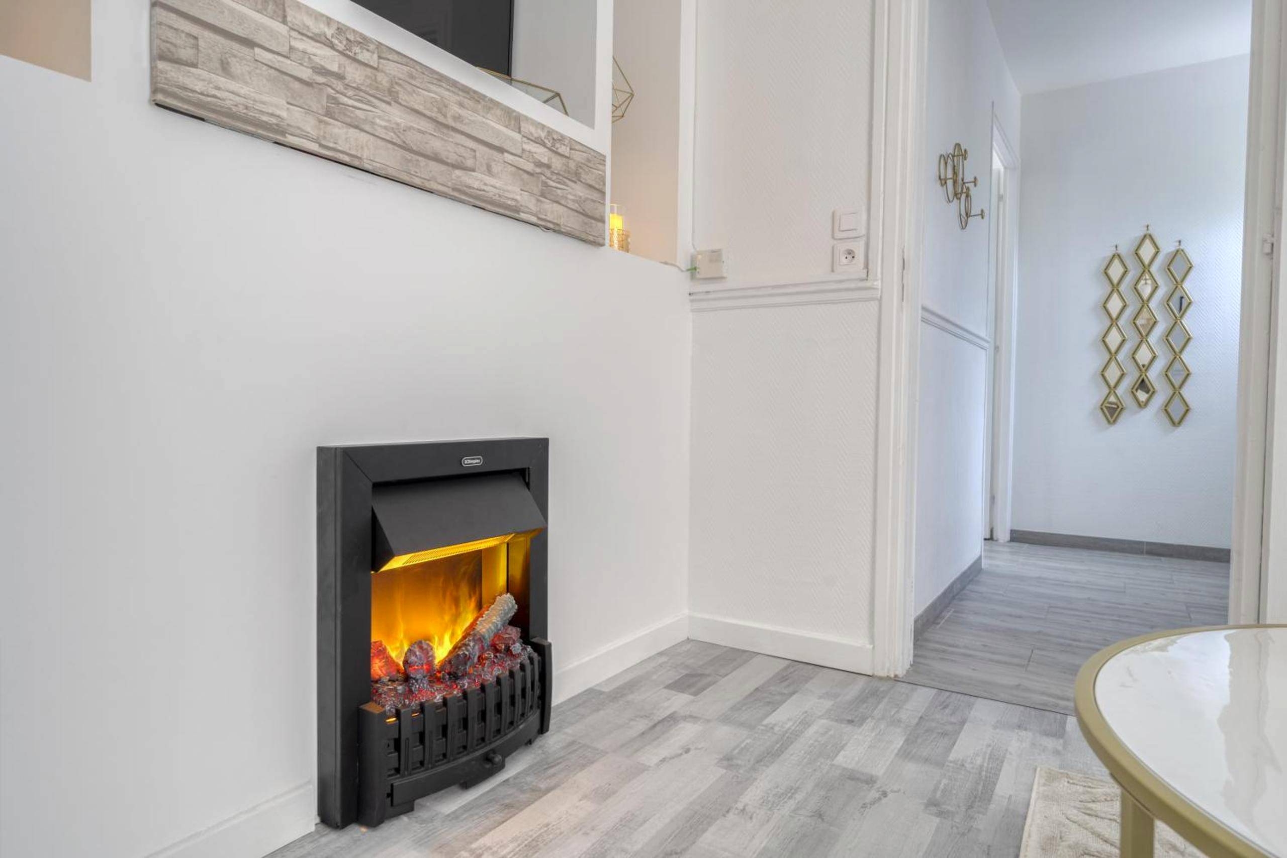 Photo du logement - Suite 90m2 avec Jacuzzi jardin Proche Paris CDG - Livry - Gargan