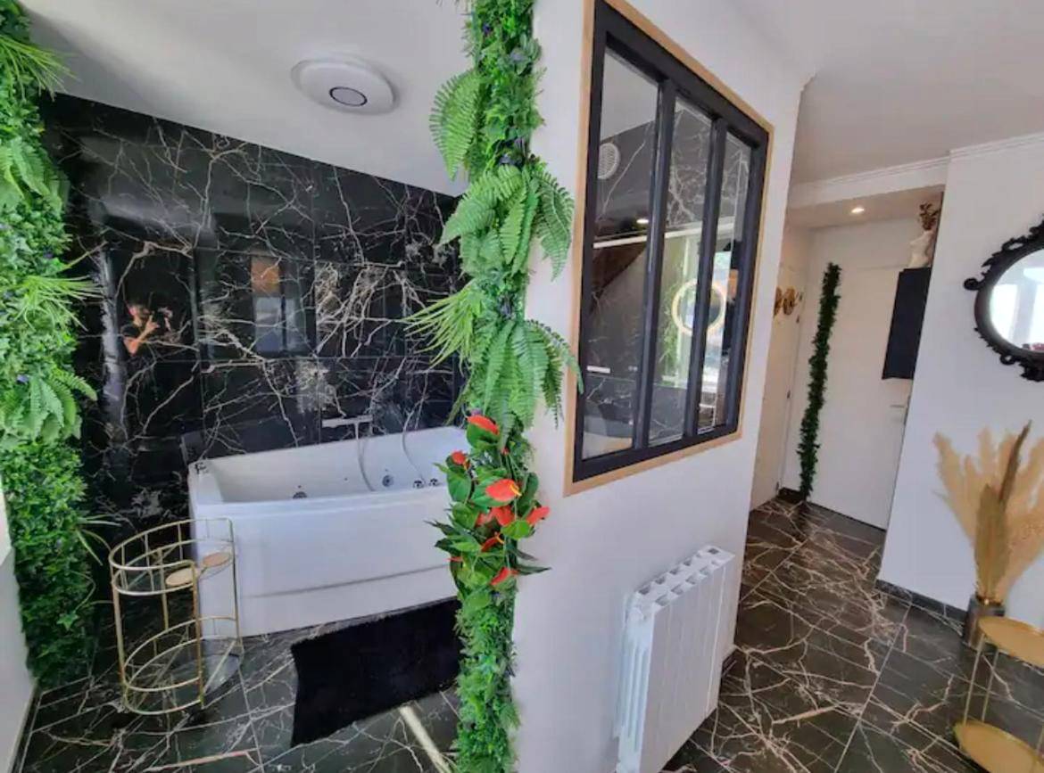 Photo du logement - La Suite - Romantique Room - Sevrier