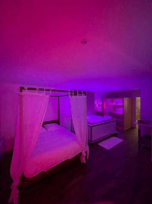 Photo du logement - La Suite Bali Jacuzzi,Sauna,Netflix,Disney