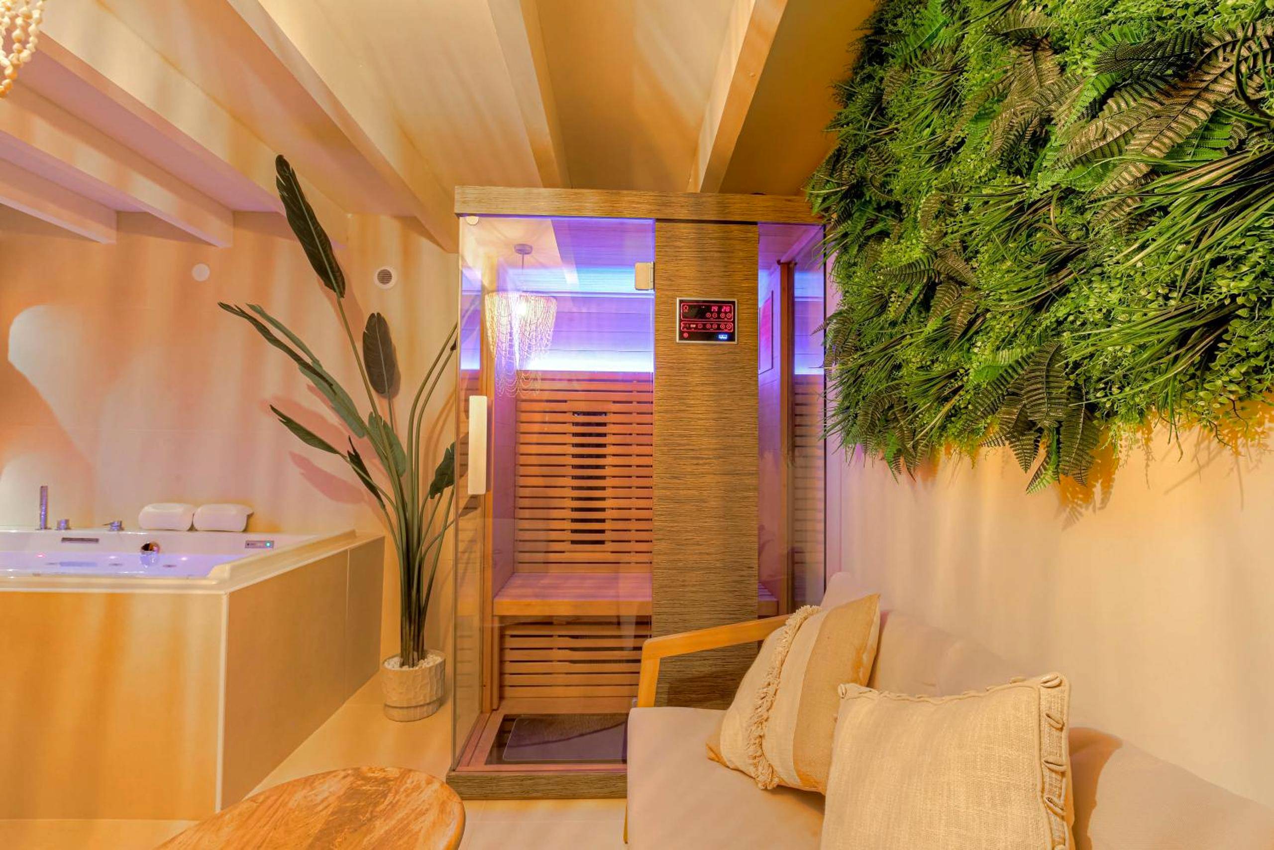 Vue principale - Love Room Villefranche - sur - Saône - Suite Bali Prestige - SPA & Sauna