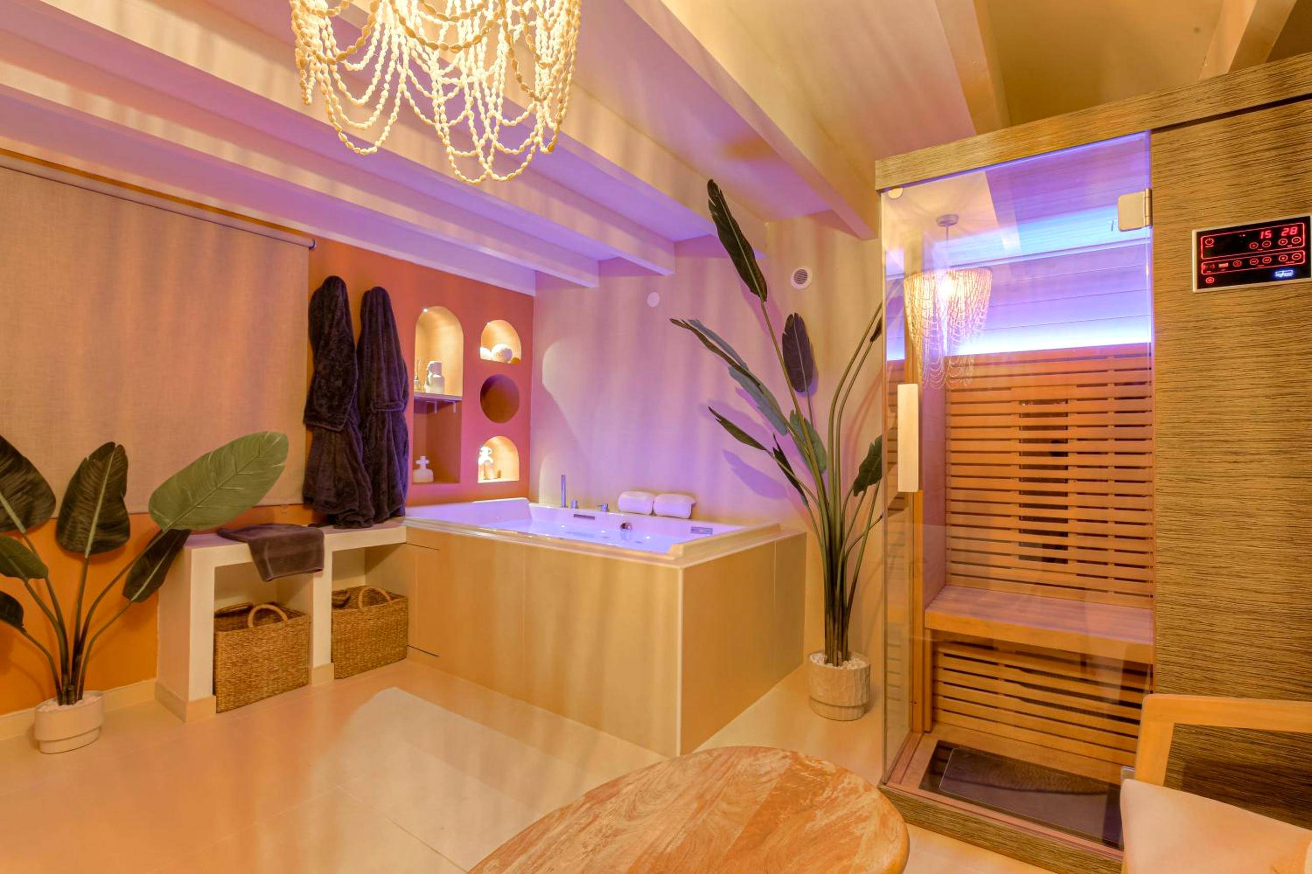 Autre vue interieure - Suite Bali Prestige - SPA & Sauna - Villefranche - sur - Saône