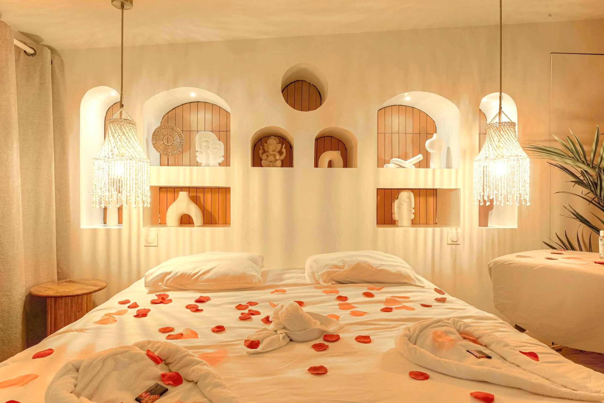 Photo du logement - Suite Bali Prestige - SPA & Sauna - Villefranche - sur - Saône