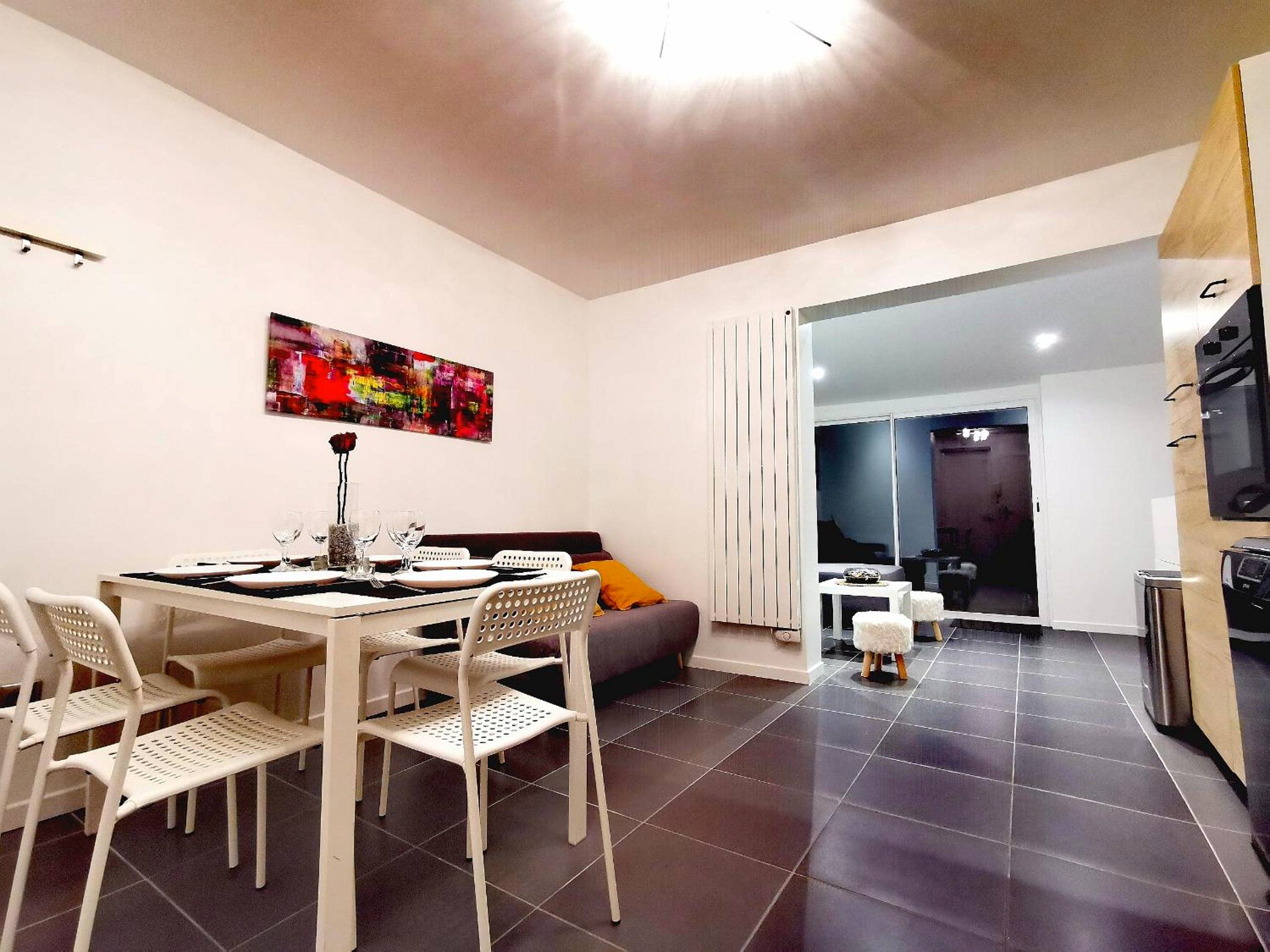 Autre vue interieure - Suite Barthelemy - Spa et Sauna - Melun