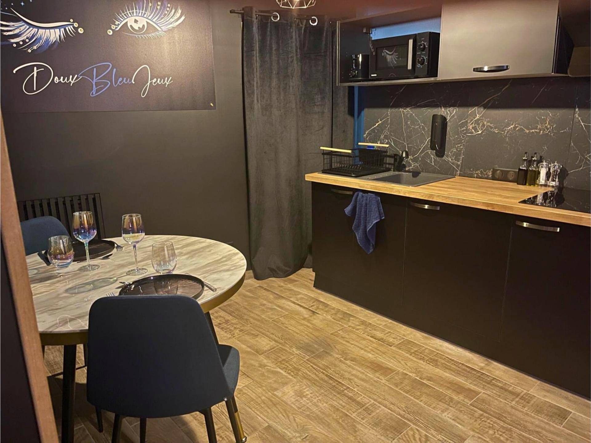Photo du logement - Suite Casanova avec SPA & Escape Love Game - Doux Bleu Jeux