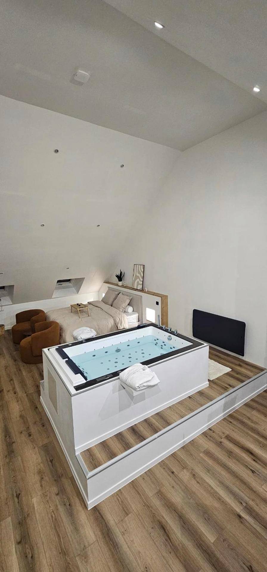 Vue principale - Love Room Cherbourg - en - Cotentin - La suite Cherbourgeoise