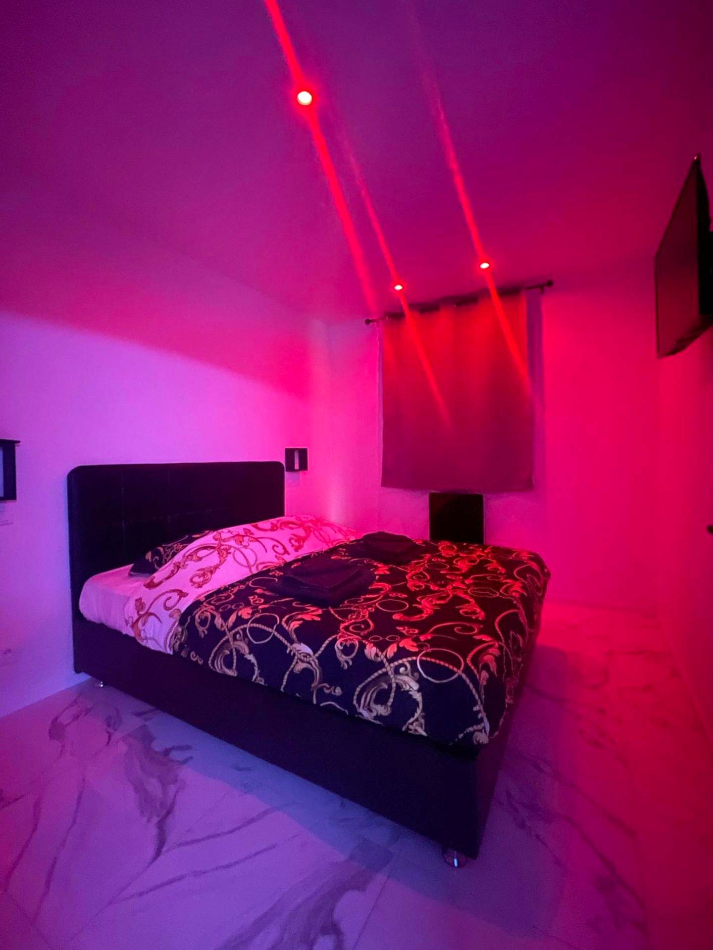 Vue interieure - Suite cinéma et jacuzzi privé