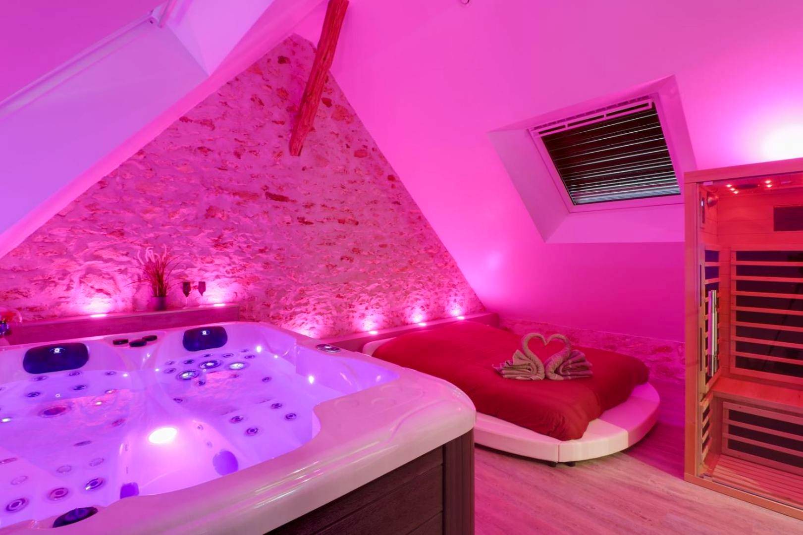 Photo du logement - Suite Cupidon - Domaine des trois châteaux