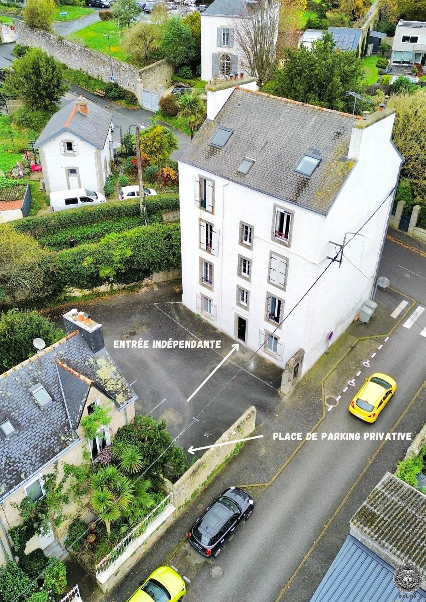 Photo - - LA SUITE DELOS - JACUZZI 2 PLACES - CENTRE VILLE A PIED - LIT QUEEN SIZE - PARKING PRIVÉE...