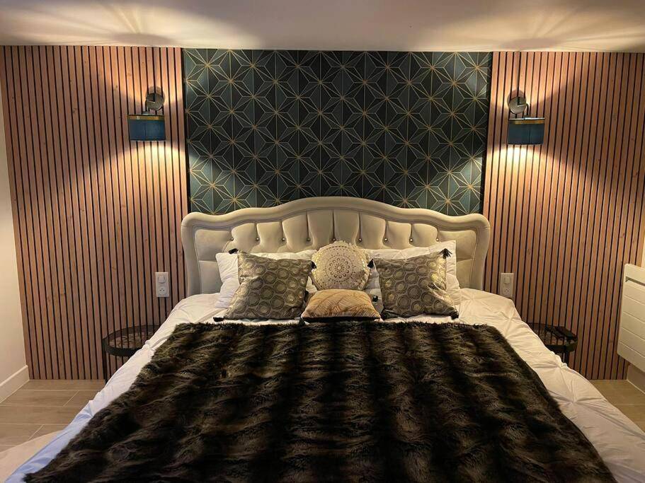 Vue interieure - Suite d'amour et détente jacuzzi, sauna et massage