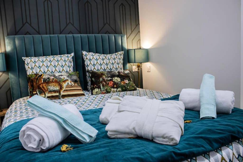 Photo du logement - Suite Émeraude - Jacuzzi - Saint - Étienne