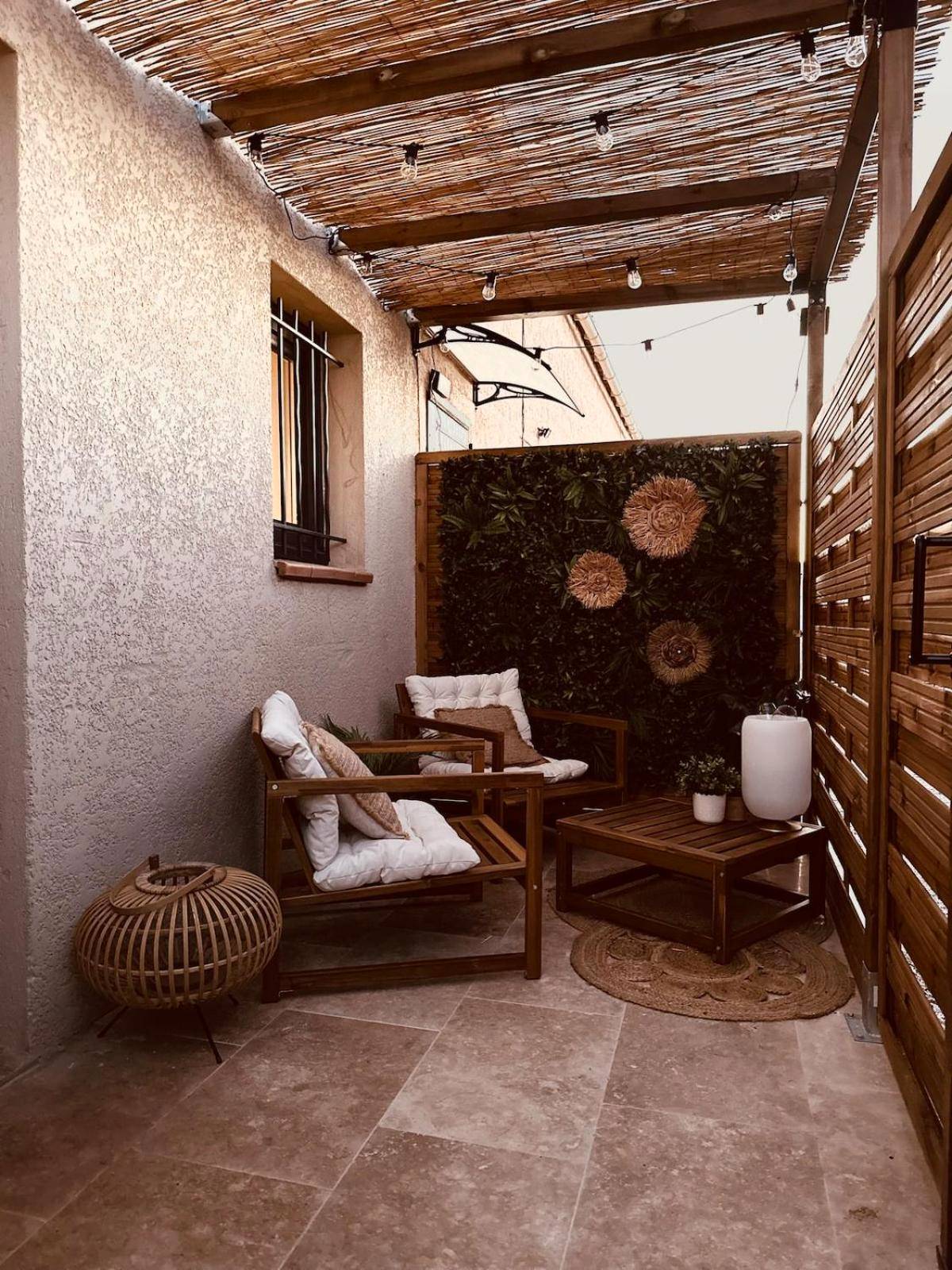 Photo - LA SUITE DE L'EXTASE - LOVE ROOM - Jacuzzi privé & Terrasse - Parking et Wifi Gratuit - ...