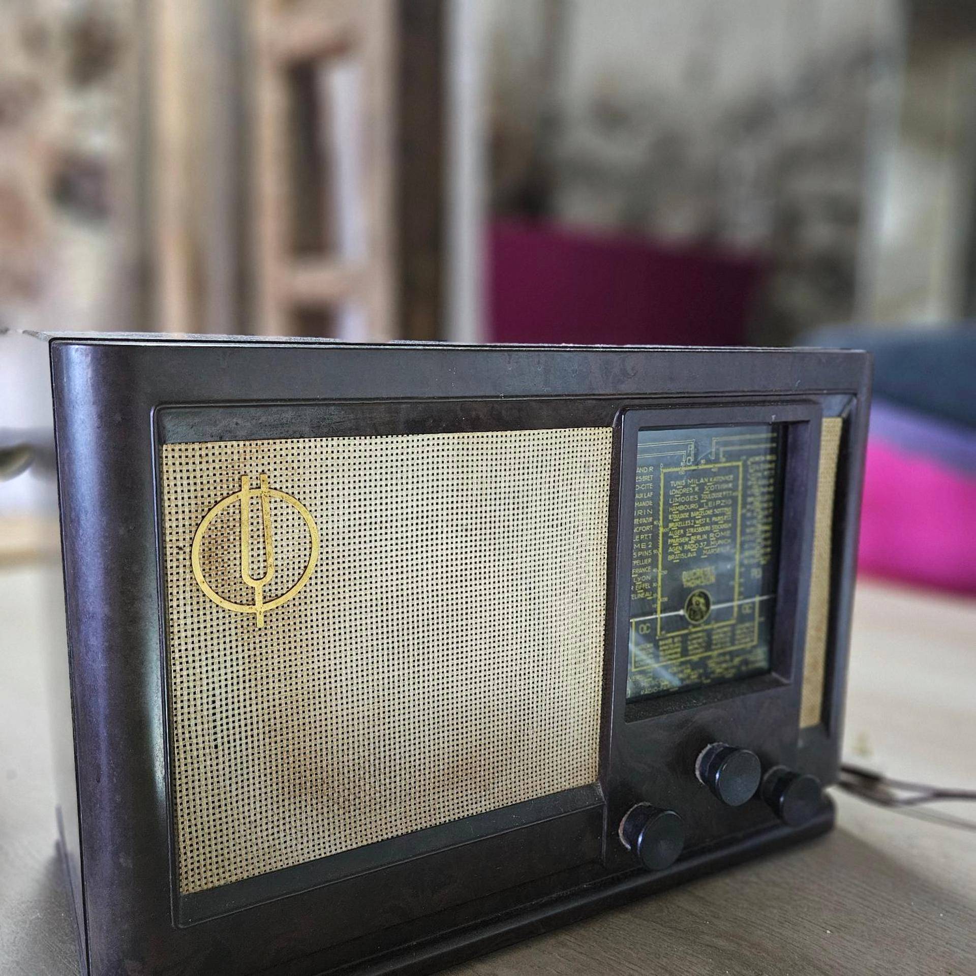 Poste de radio vintage décoratif - La suite des fouleries