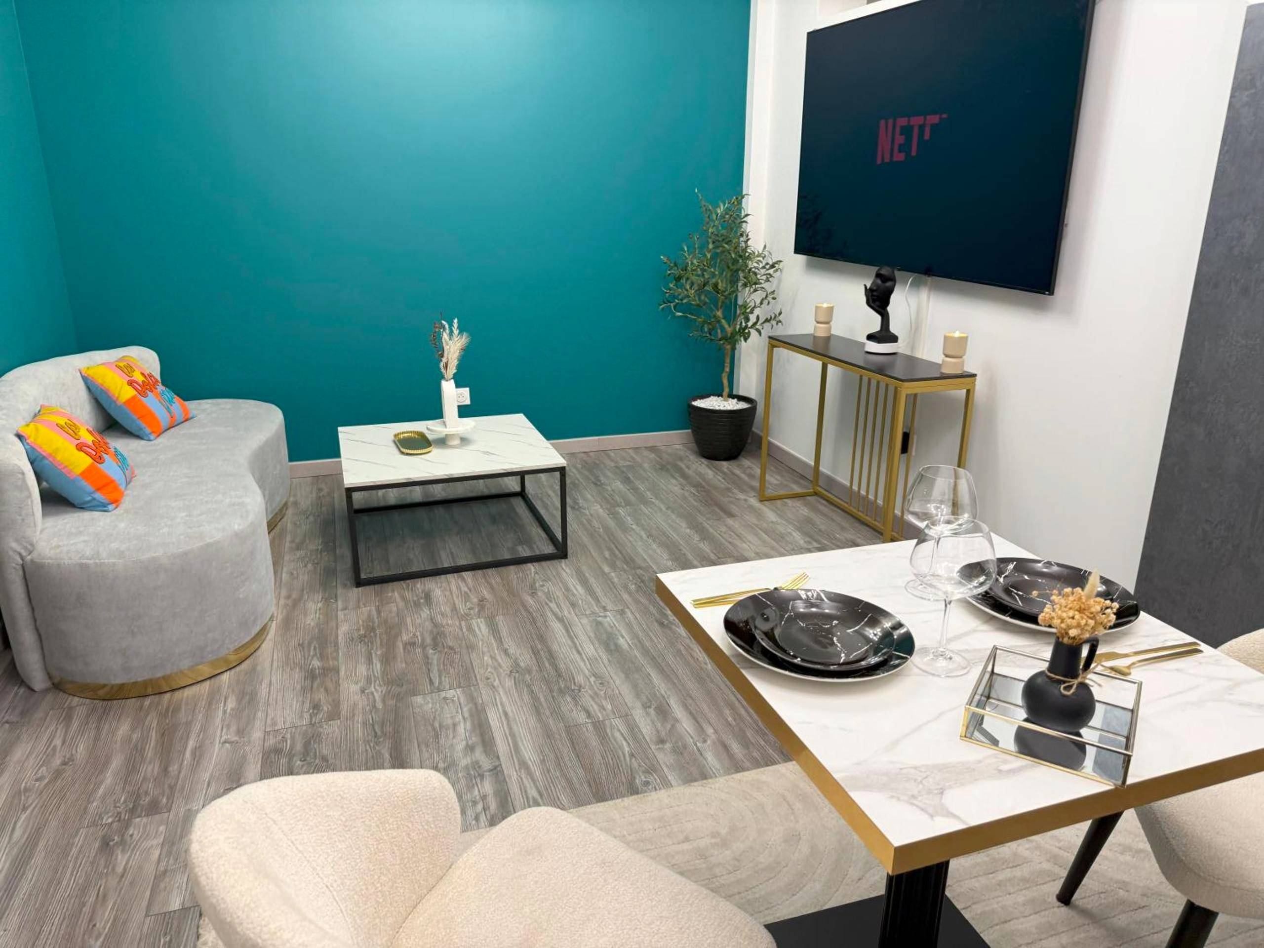 Photo du logement - La Suite Genève Gaillard - Jacuzzi Privé & Séjour Luxe - Gaillard