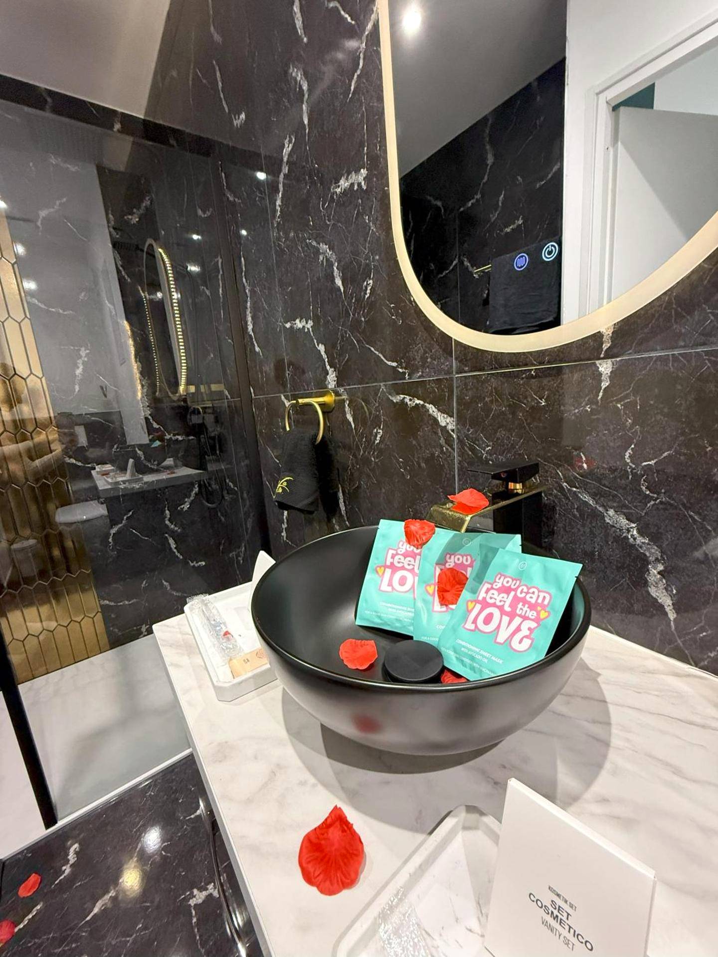 Photo du logement - La Suite Genève Gaillard - Jacuzzi Privé & Séjour Luxe