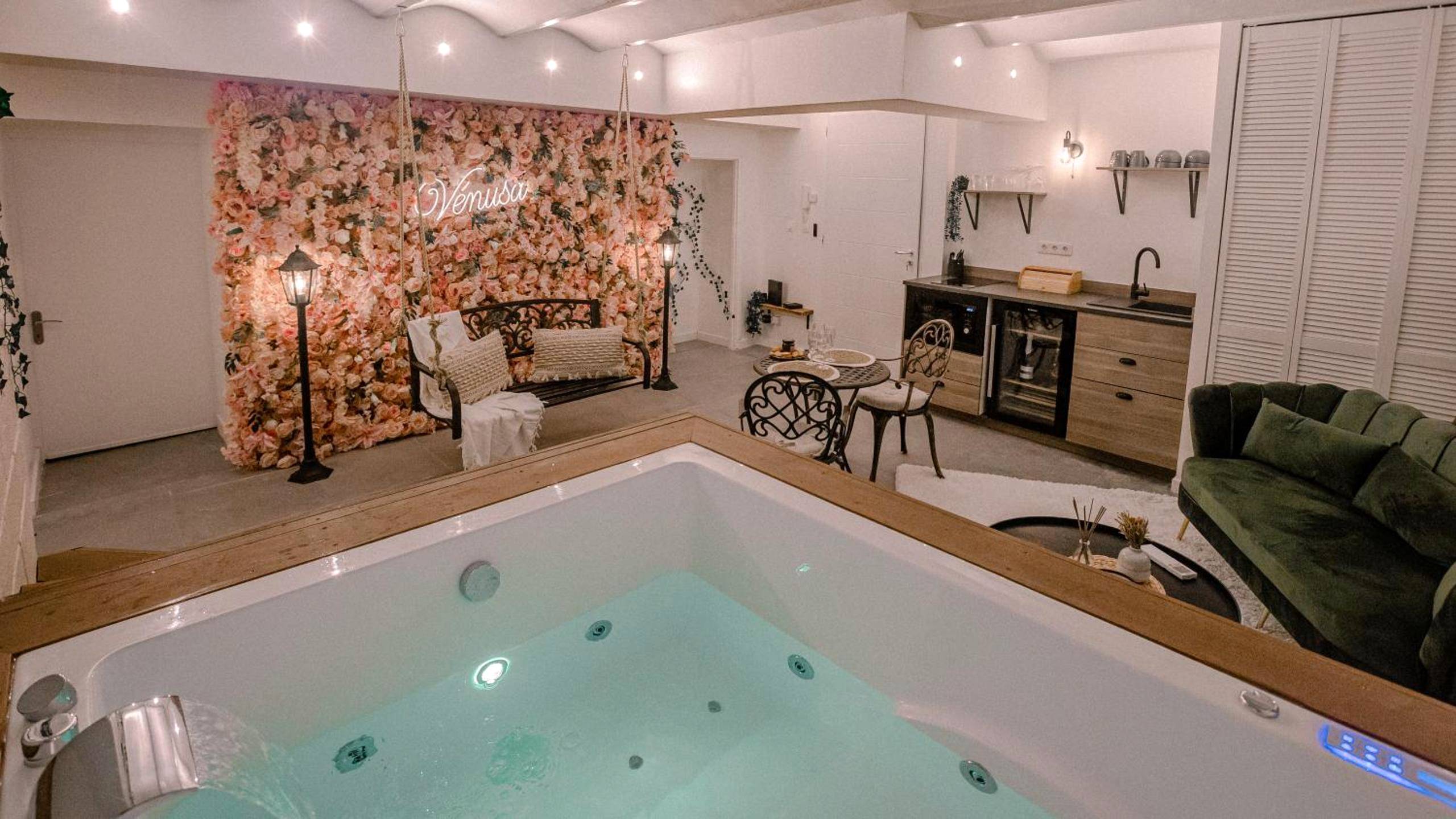Photo du logement - Suite romantique avec Jacuzzi - Hypercentre, Comédie - Montpellier