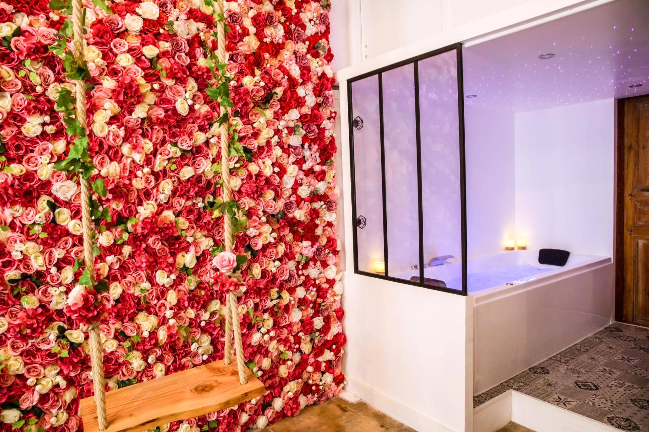 Vue du logement - Love Room Montpellier - Suite romantique avec Jacuzzi - Hypercentre, Place Jean Jaurès