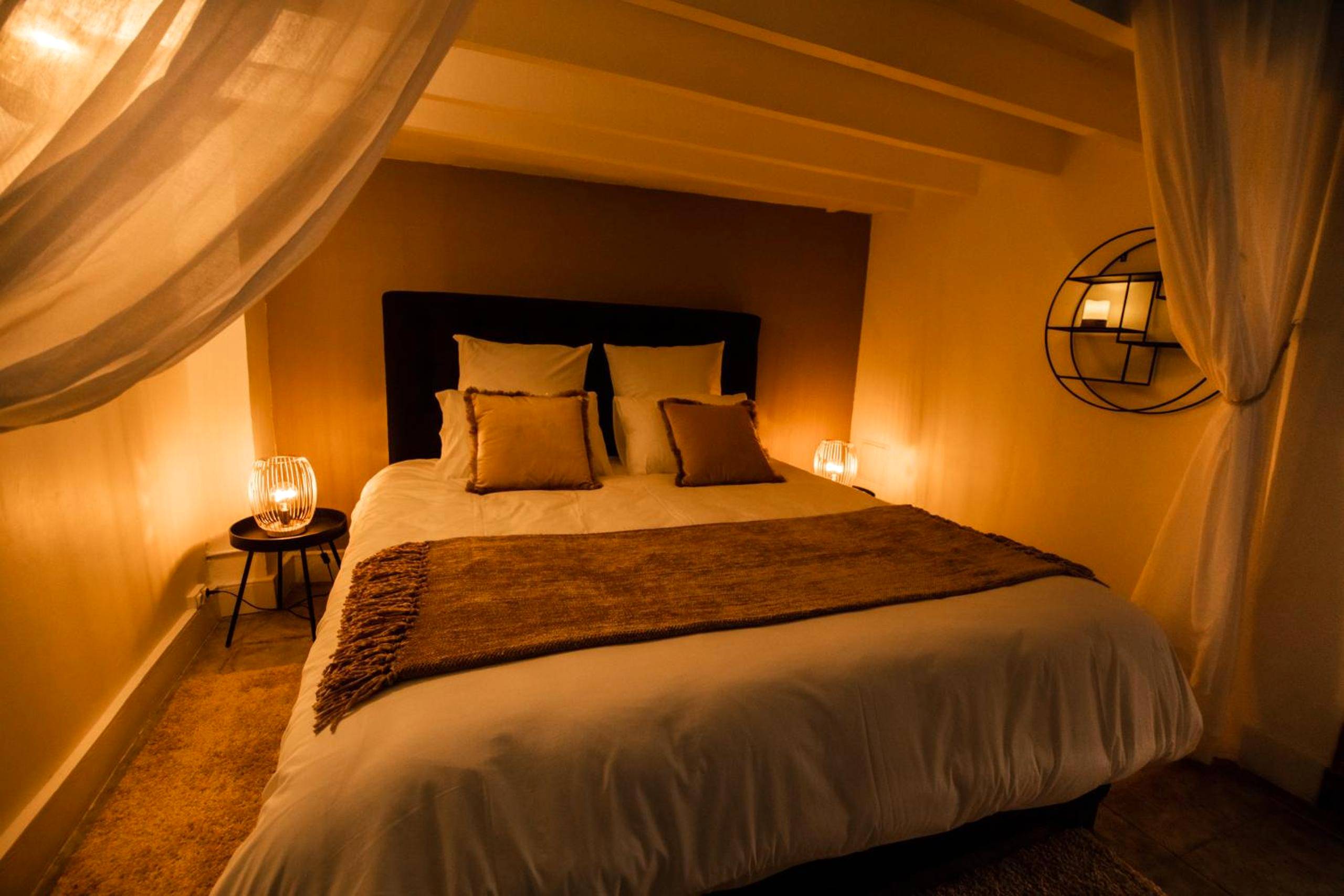 Vue du logement - Suite romantique avec Jacuzzi - Hypercentre, Place Jean Jaurès