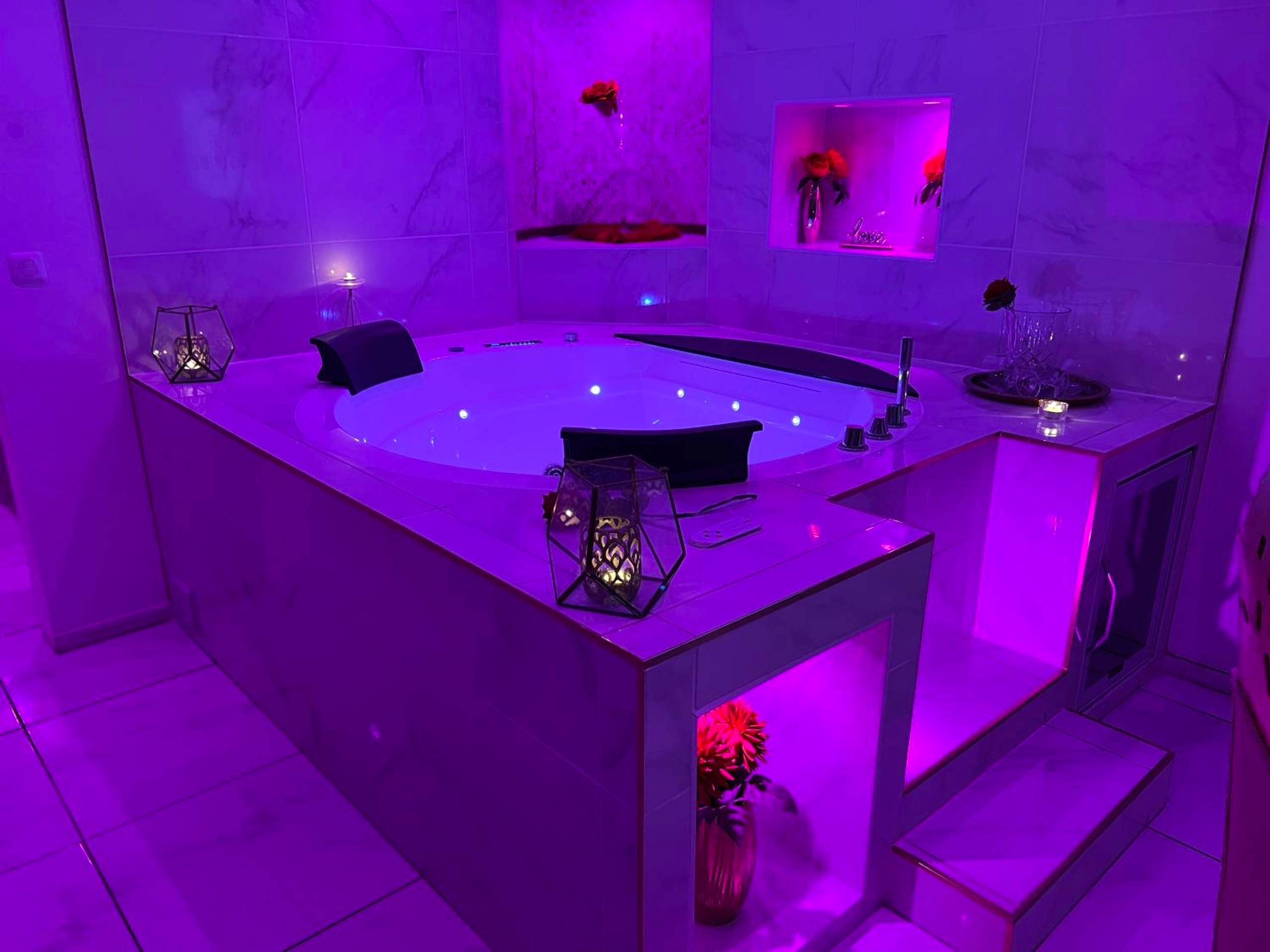 Vue du logement - Love Room Montpellier - Suite romantique avec jaccuzy à la gare de Montpellier