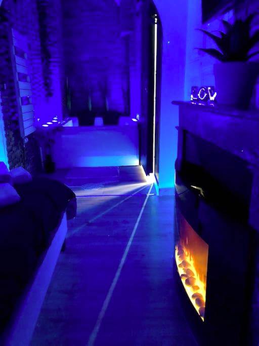 Photo du logement - La suite romantique Jacuzzi,parking gratuit,centre