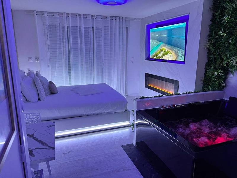 Photo du logement - Suite jacuzzi 2 min de la mer