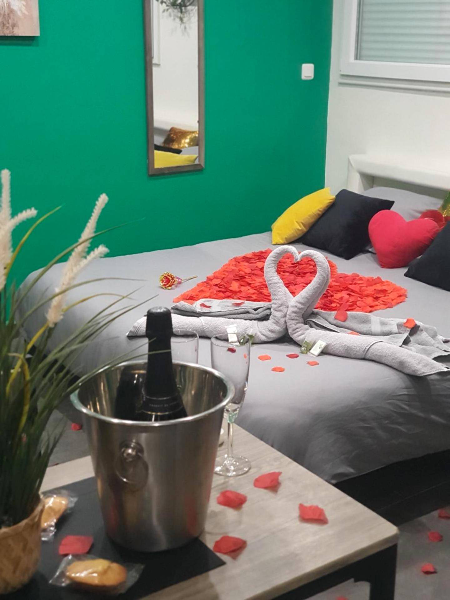 Photo du logement - Suite Jacuzzi Privatif Plage Des Catalans - Marseille