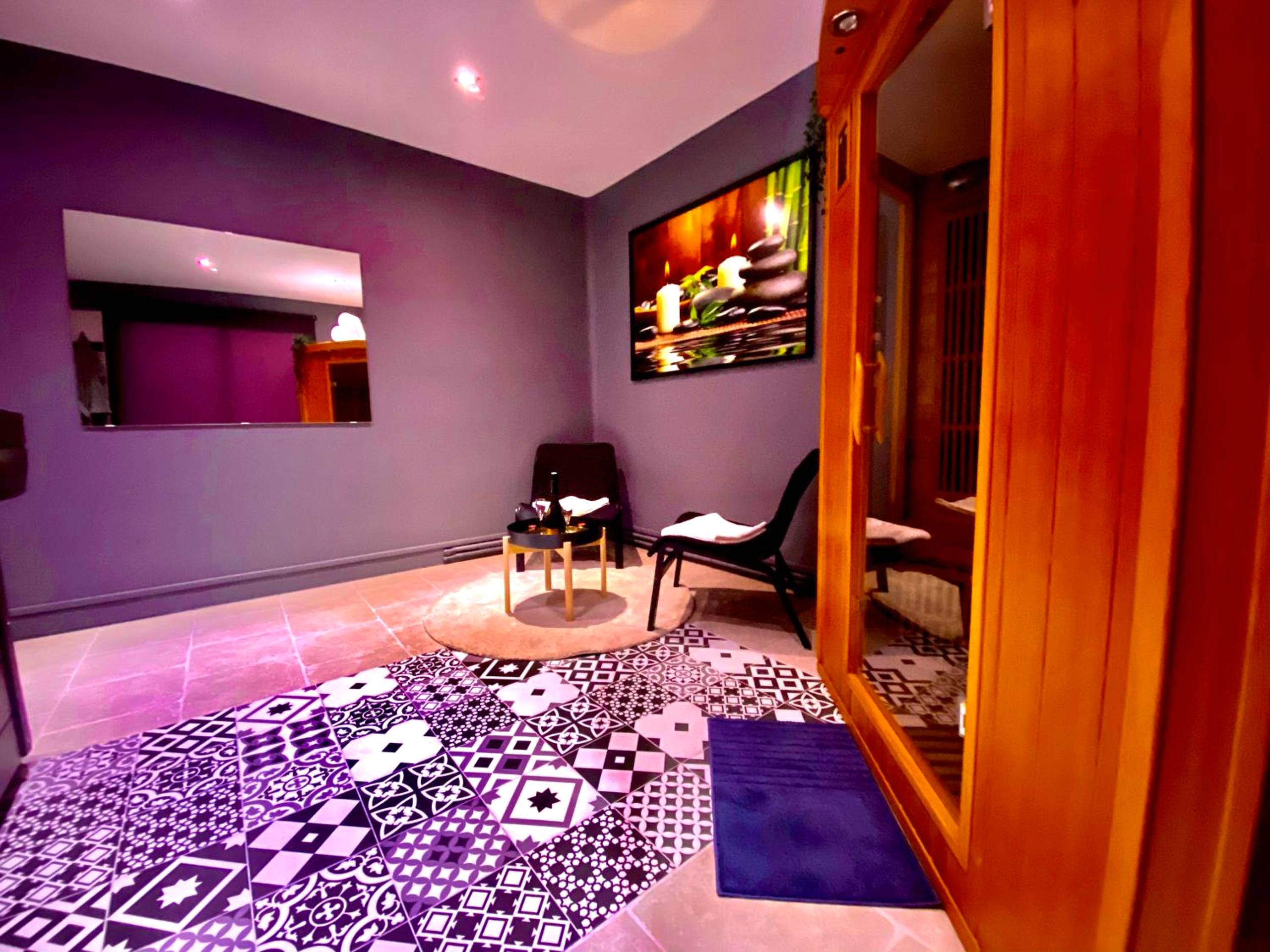 Photo du logement - Suite avec Jacuzzi et Sauna Privée