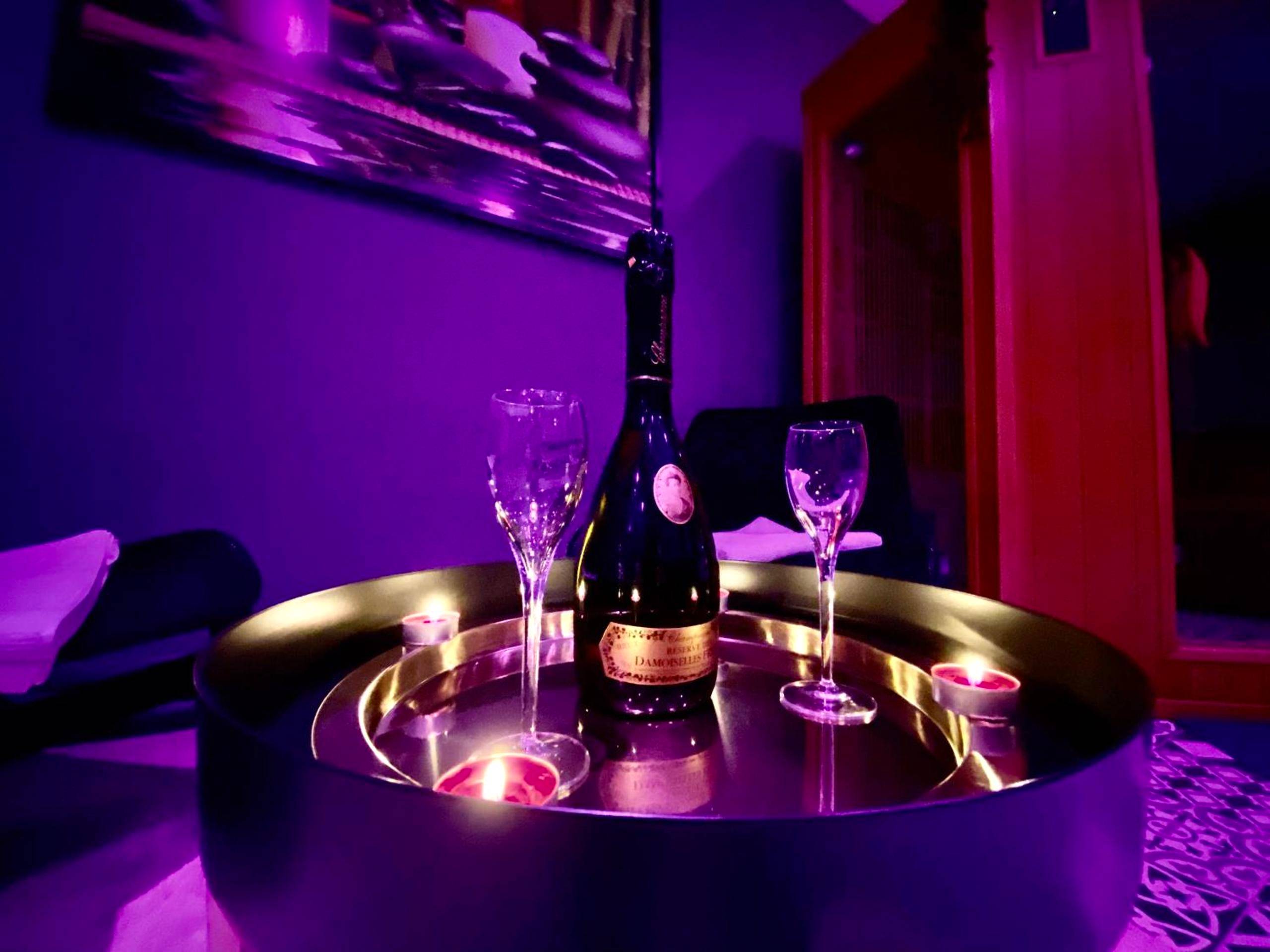 Photo du logement - Suite avec Jacuzzi et Sauna Privée